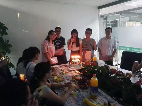 员工生日会